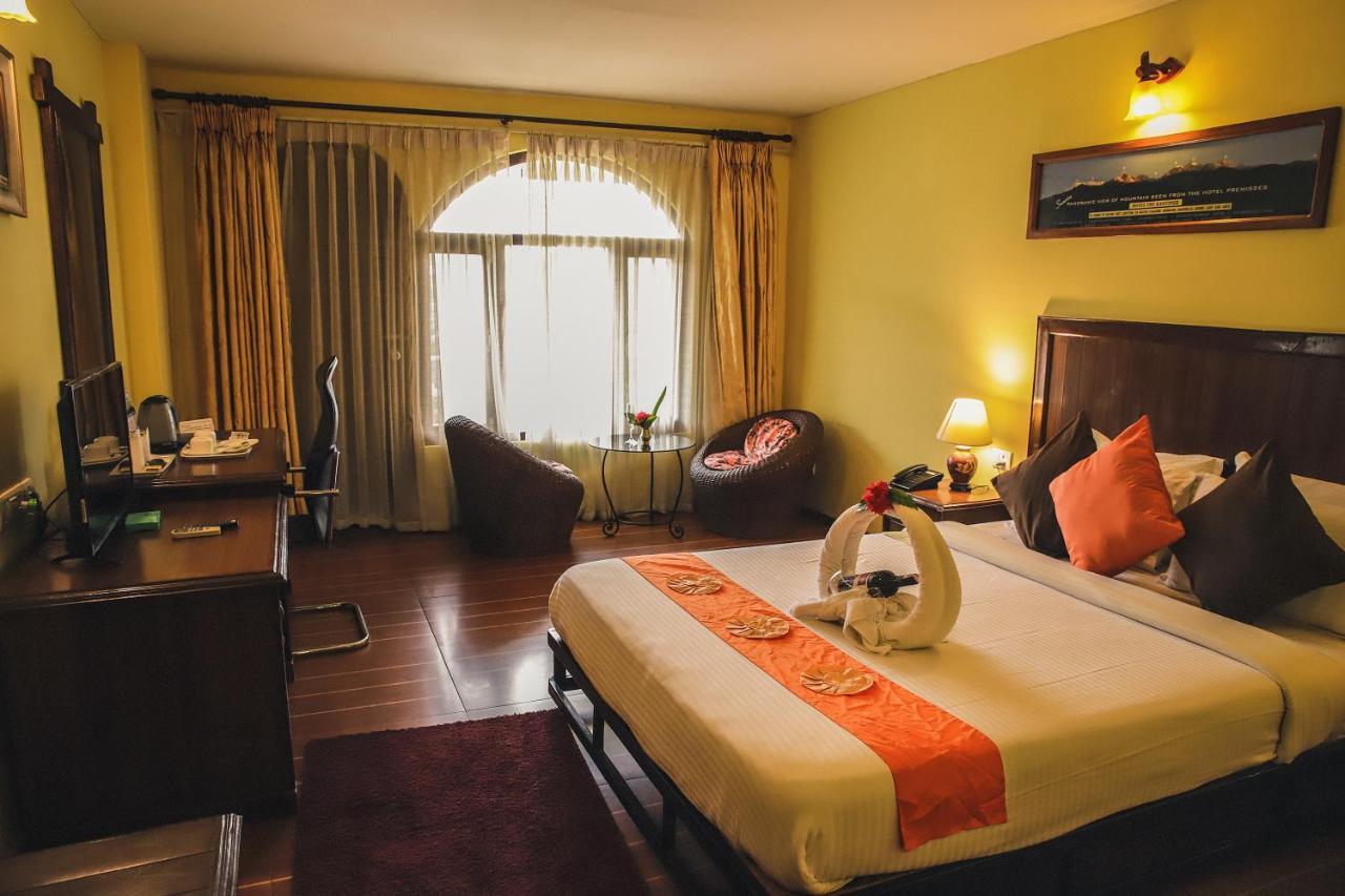 Hotel The Kantipur Pokhara Ngoại thất bức ảnh