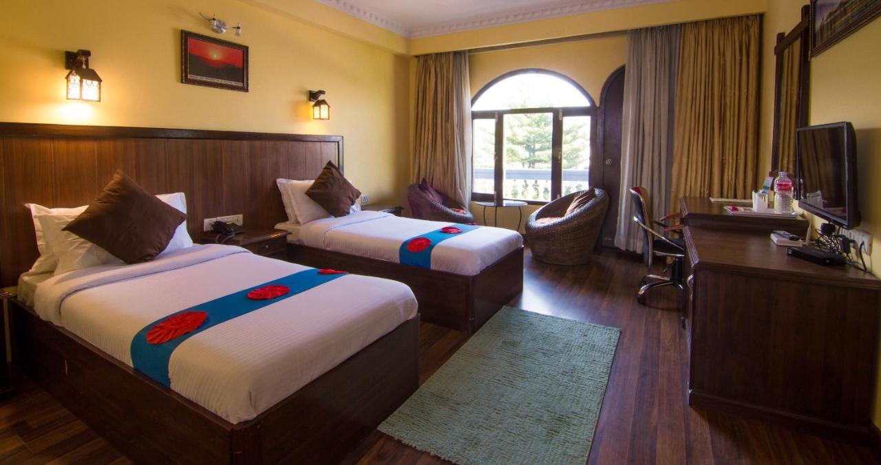 Hotel The Kantipur Pokhara Ngoại thất bức ảnh